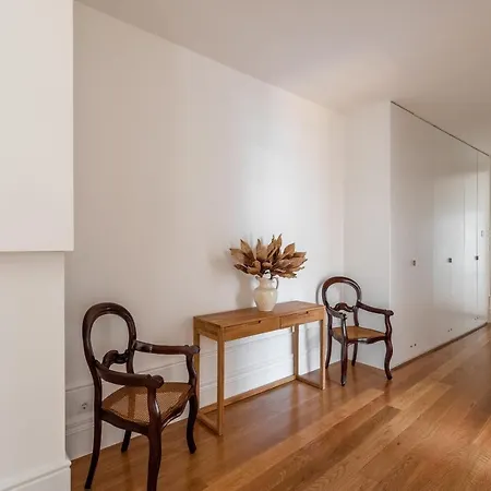 Avenida Viana Boutique 4* Виана-ду-Каштелу