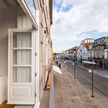 Avenida Viana Boutique 4* Виана-ду-Каштелу